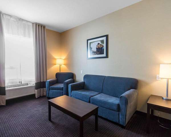  - Comfort Inn & Suites Fox Creek