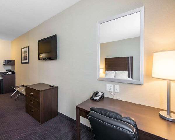  - Comfort Inn & Suites Fox Creek