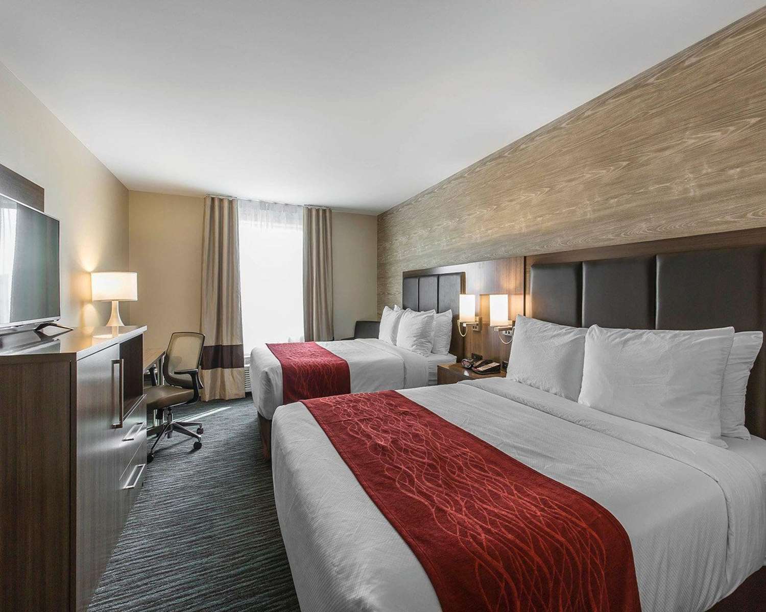 Comfort Inn & Suites Airport North