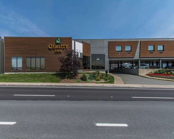 Exterior view - Quality Inn Rouyn-Noranda