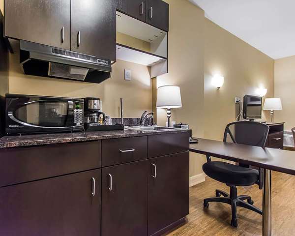  - Quality Inn Moncton