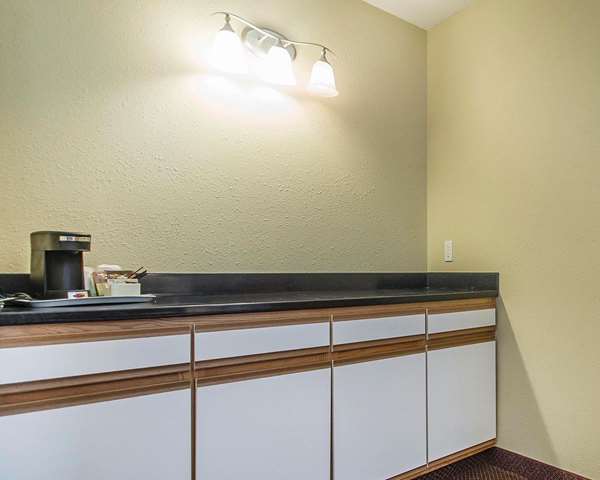  - Quality Inn Merritt