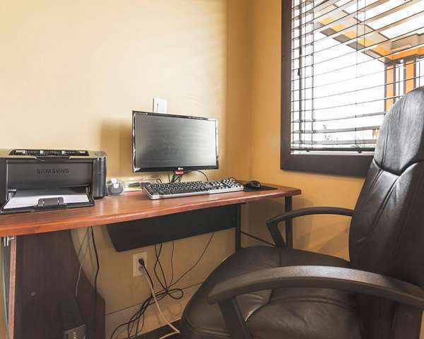 Conference Area - Quality Inn Merritt