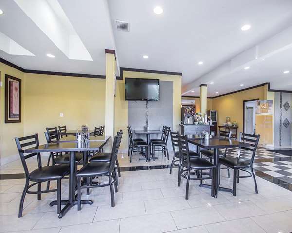 Restaurant - Quality Inn Merritt