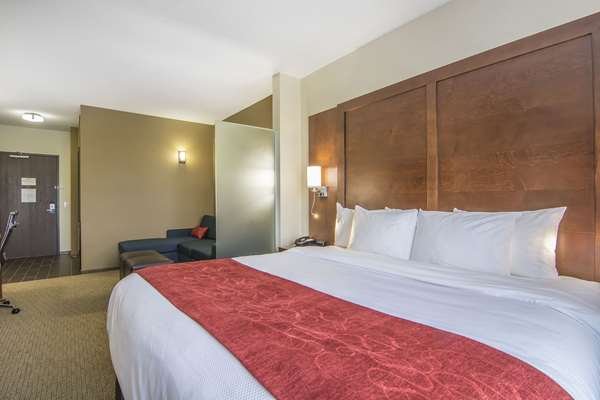 - Comfort Suites Regina