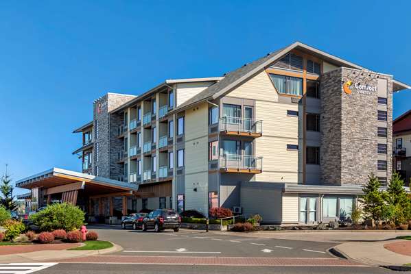 Exterior view - Comfort Inn & Suites Campbell River