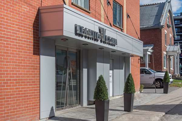 Exterior view - Les Suites Victoria Gatineau