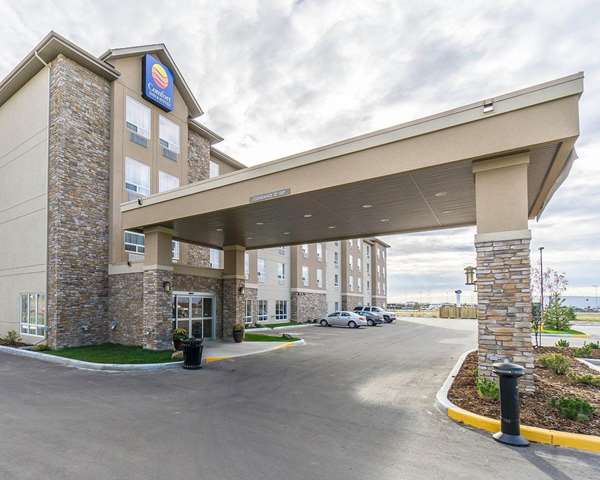 Exterior view - Comfort Inn & Suites Nisku
