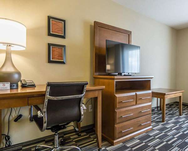  - Comfort Inn & Suites Nisku