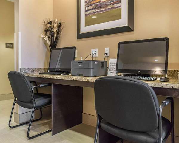 Conference Area - Comfort Inn & Suites Nisku