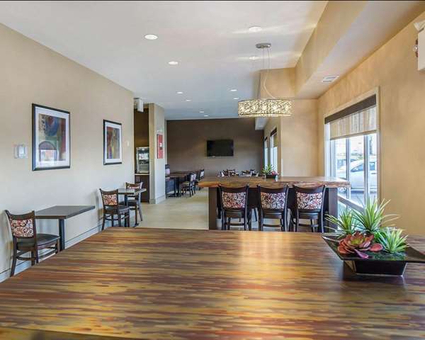 Amenities - Comfort Inn & Suites Nisku