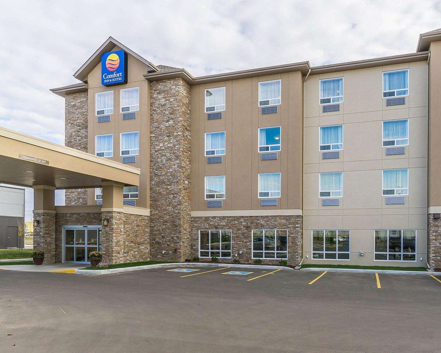 Comfort Inn & Suites Nisku, AB See Discounts