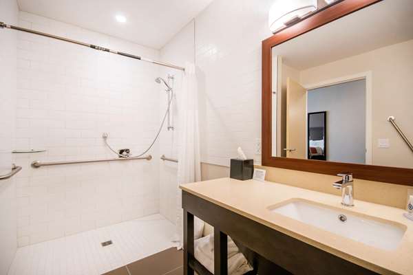  - Comfort Inn & Suites Merritt