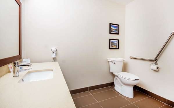  - Comfort Inn & Suites Merritt