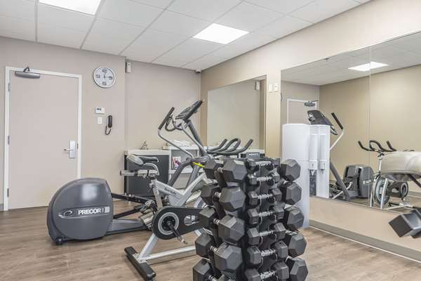 Fitness/ Exercise Room - Quality Inn Sept Iles