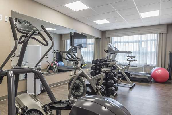 Fitness/ Exercise Room - Quality Inn Sept Iles