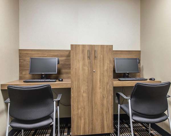 Conference Area - Quality Inn & Suites Kingston