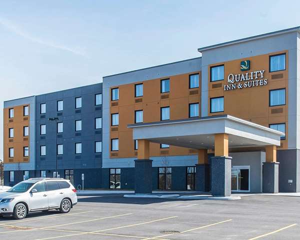 Exterior view - Quality Inn & Suites Kingston