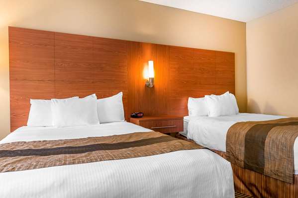  - Quality Inn & Suites Hawkesbury