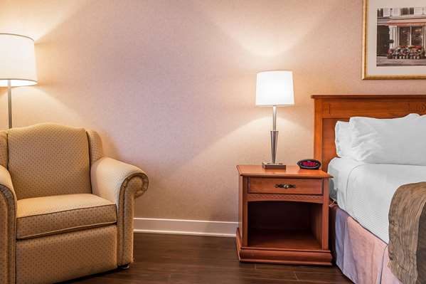  - Quality Inn & Suites Hawkesbury