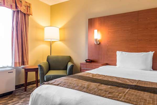  - Quality Inn & Suites Hawkesbury