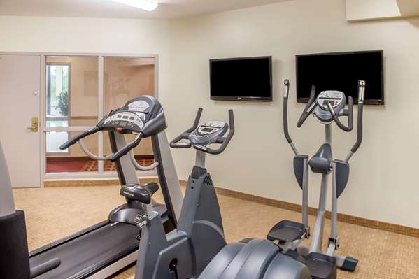Fitness/ Exercise Room - Quality Inn & Suites Hawkesbury