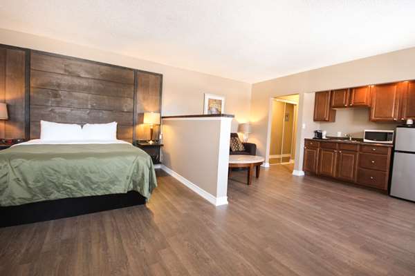  - Quality Inn Bracebridge