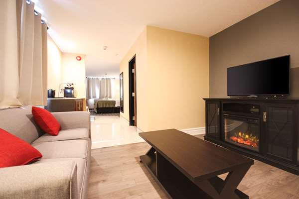 Suite - Quality Inn Bracebridge