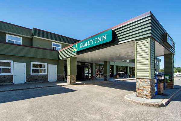 Exterior view - Quality Inn Bracebridge