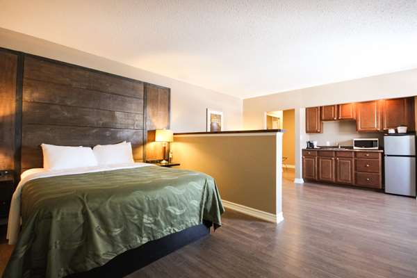  - Quality Inn Bracebridge