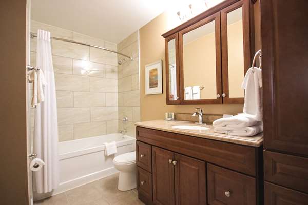Suite - Quality Inn Bracebridge