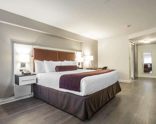  - Saint James Hotel Toronto