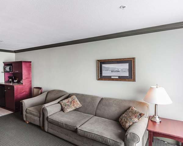  - Quality Inn & Suites Hinton