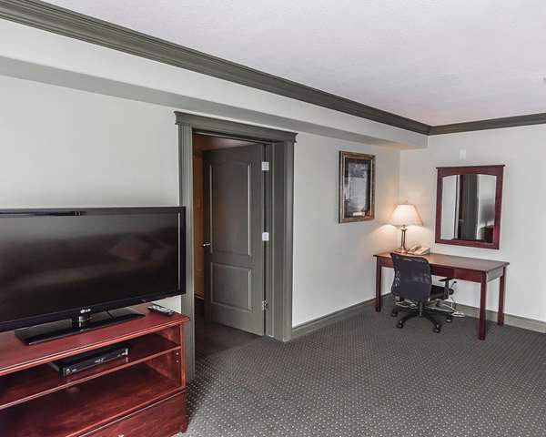  - Quality Inn & Suites Hinton