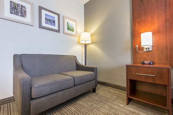  - Comfort Inn & Suites Collingwood