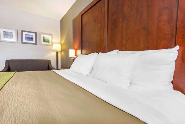 - Comfort Inn & Suites Collingwood