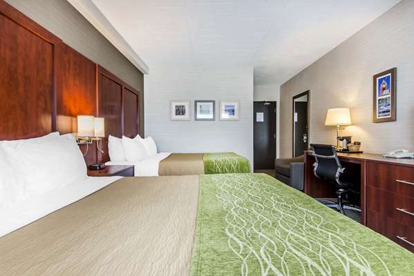  - Comfort Inn & Suites Collingwood