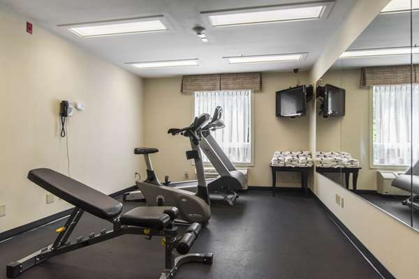 Fitness/ Exercise Room - Quality Inn Airport Dieppe