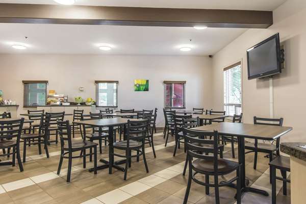 Amenities - Quality Inn Airport Dieppe