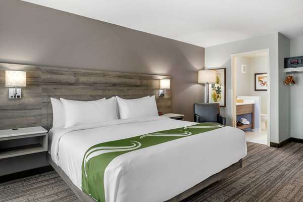 Suite - Quality Inn & Suites Fredericton