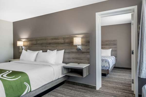 Suite - Quality Inn & Suites Fredericton