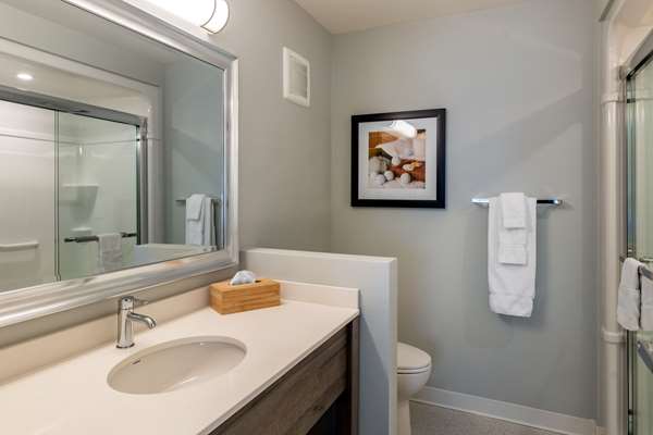 Suite - Quality Inn & Suites Fredericton