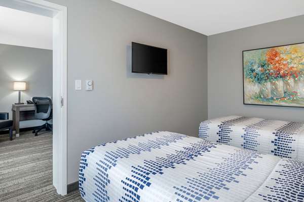 Suite - Quality Inn & Suites Fredericton