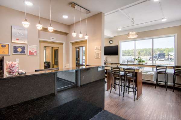  - Econo Lodge Fox Creek