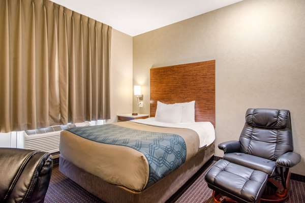  - Econo Lodge Fox Creek