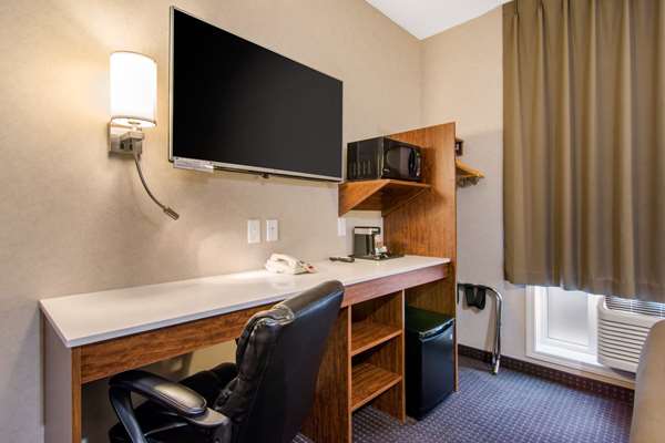  - Econo Lodge Fox Creek