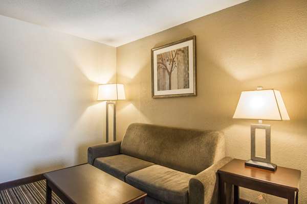 Suite - Quality Inn & Suites Yorkton