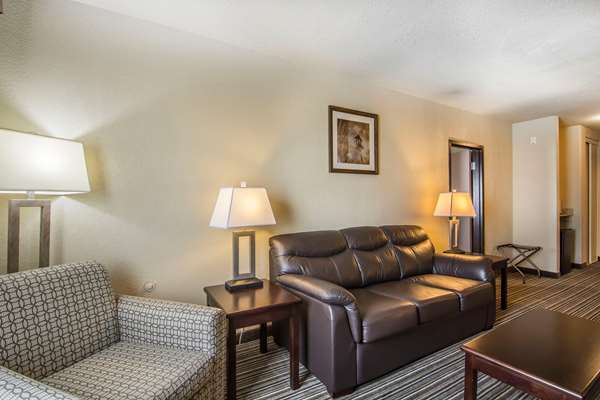 Suite - Quality Inn & Suites Yorkton