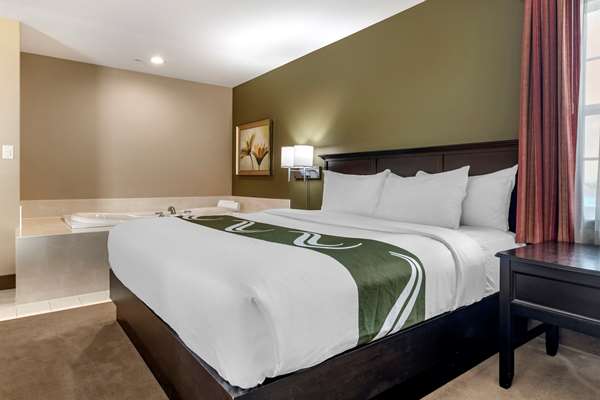 Suite - Quality Inn & Suites Amsterdam Quispamsis