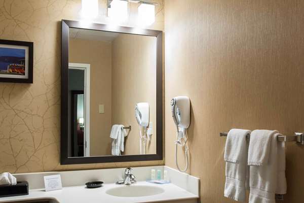  - Quality Hotel & Suites Gander